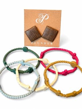 Plunder Jewelry Set – Earrings + Stretch Bracelets - Boutique Brand New
